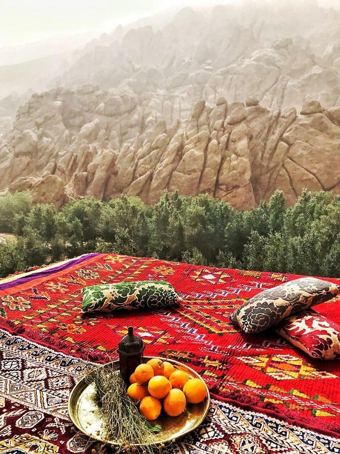 Отель Monkey Fingers House By Fatima Mellal Тингир Экстерьер фото